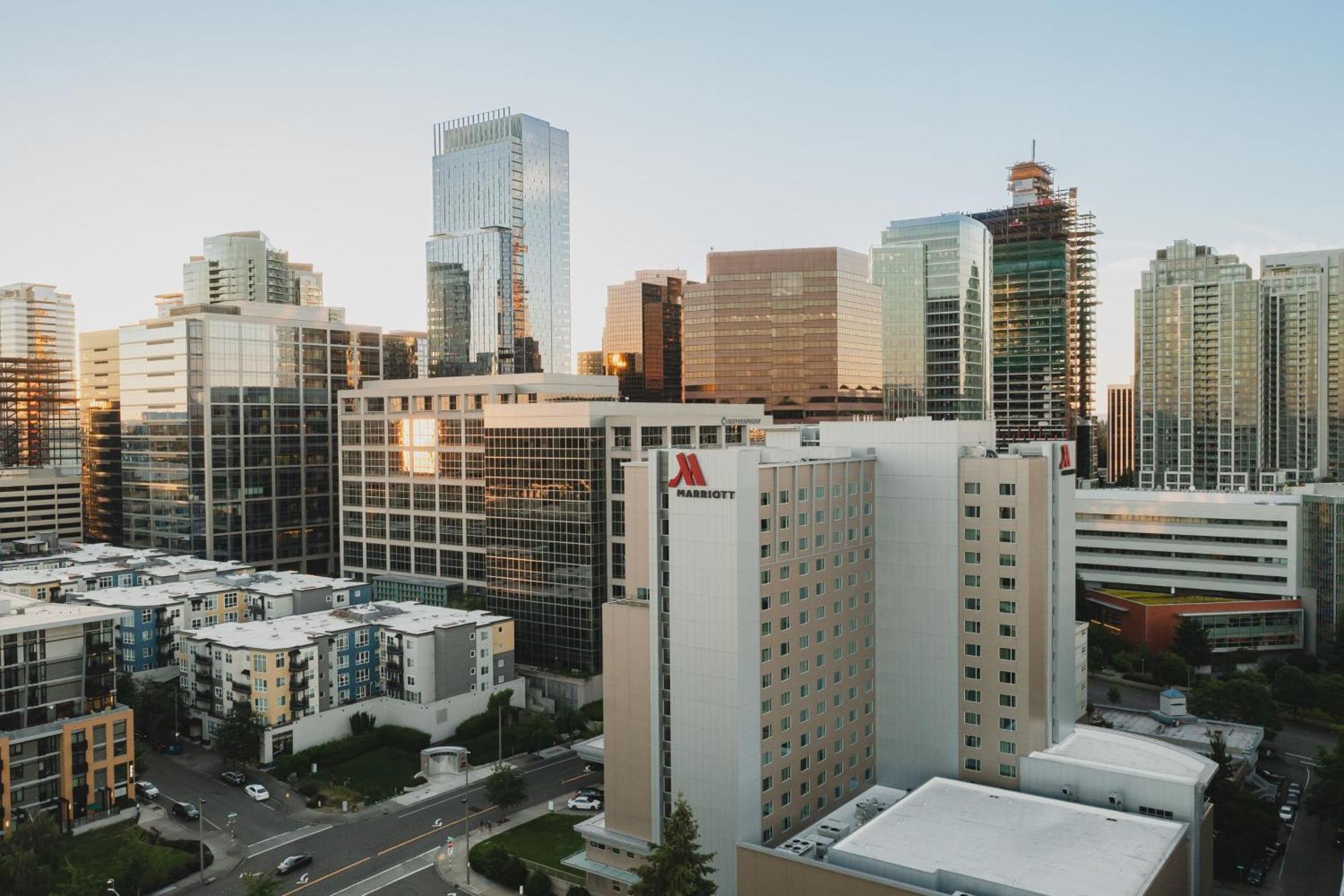 Seattle Marriott Bellevue Hotel Exterior photo